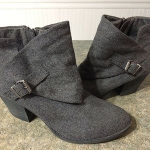 Blowfish 10 Suba Ankle Bootie Gray Flannel Buckle